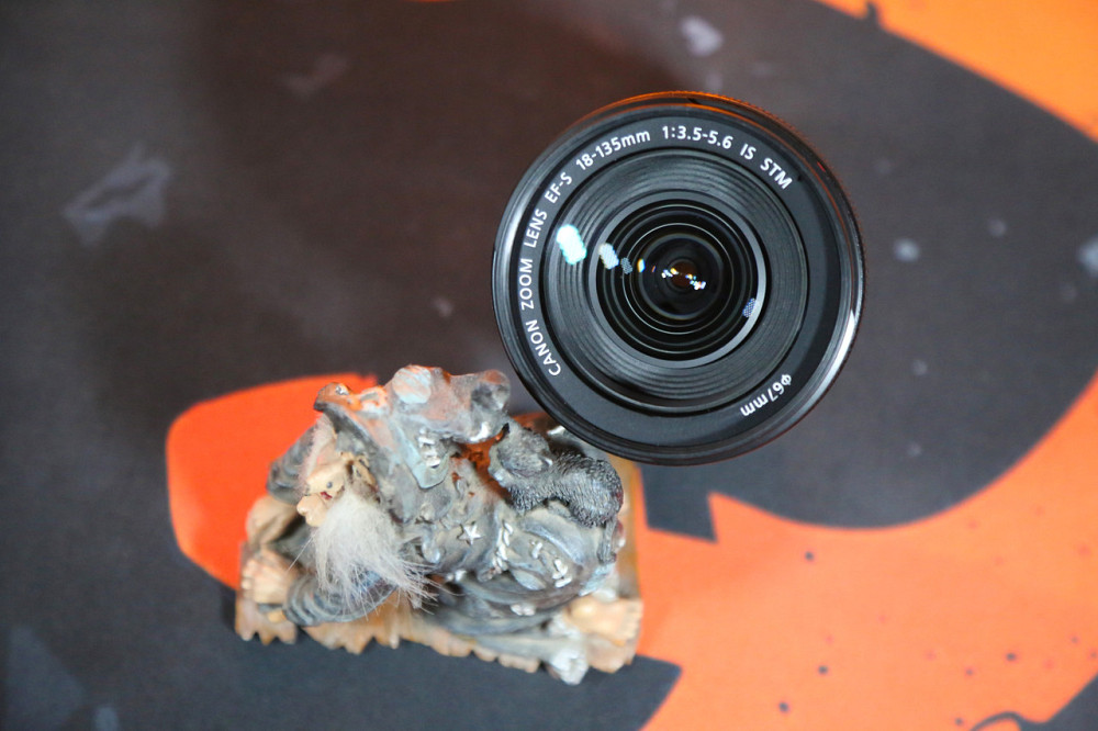 Объектив Canon EF-S 18-135mm f/3.5-5.6 IS STM светосильный портретный Б\У Идеальное состояние! Киев - изображение 1