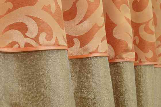 Кухонные шторы VR-Textil № 073к с ламбрекеном и подхватами золотистый с оранжевым 275х170 см (52-0051) Киев