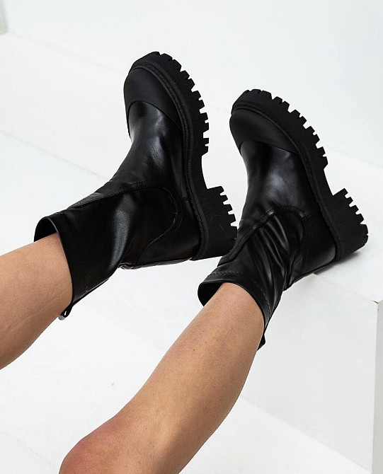 Olli Черевики жіночі OLLI чорні натуральна шкіра з хутром висота 18 см (5343) Коломыя - изображение 4