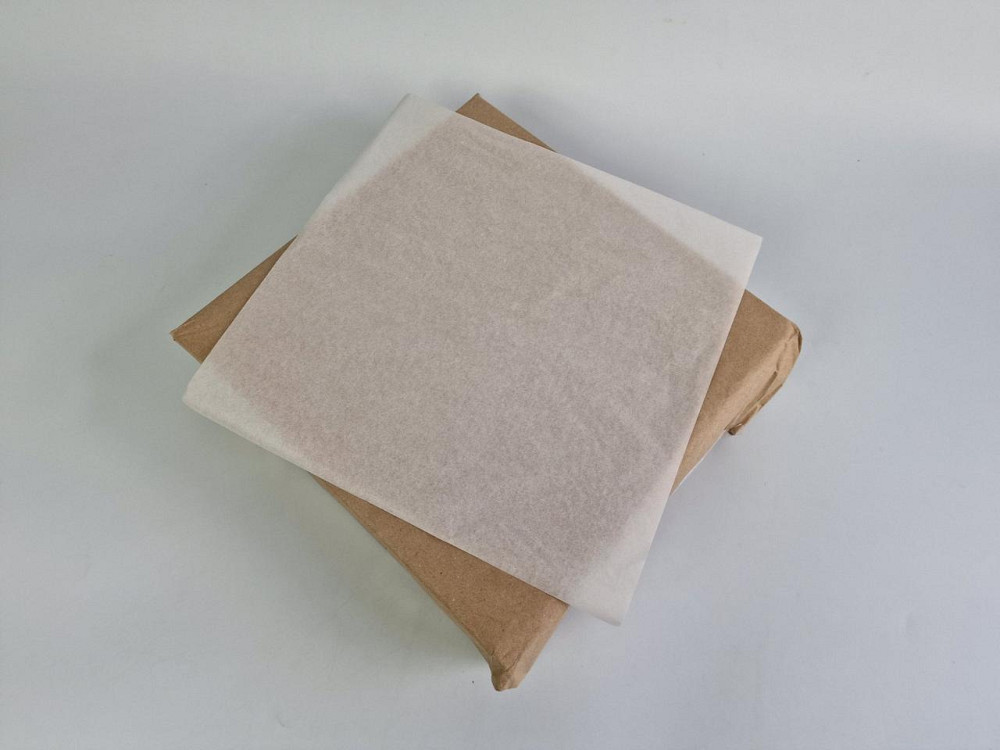 Упаковочная бумага жиронепроницаемая белая 300х300 мм 30 г\м2  5,4кг/уп. (1 пачка) Харьков - изображение 2