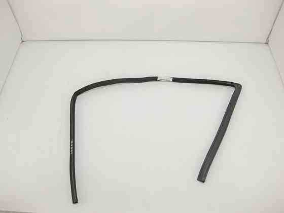 Mercedes-Benz  A2207251225 Ущільнювач опускного скла передніх правих дверей S-Class W220 Одеса