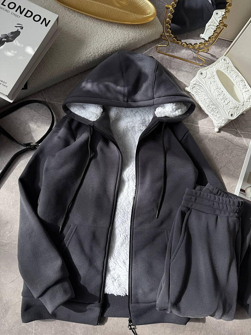 Женский теплый повседневный костюм двойка: худые+штаны, трехнить на флисе + мех Графит, 46/48 Одесса - изображение 3