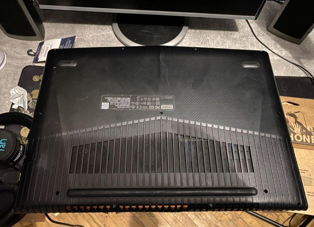 Игровой ноутбук Lenovo Y520 Legion t5 7300HQ / 16 gb / 128 gb ssd / 1 tb hdd / GTX 1050 / HD 630 Б\У Киев - изображение 3