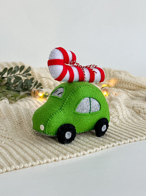Новогодняя елочная игрушка из фетра ручной работы Машинка с конфетой 11 см Киев - изображение 1