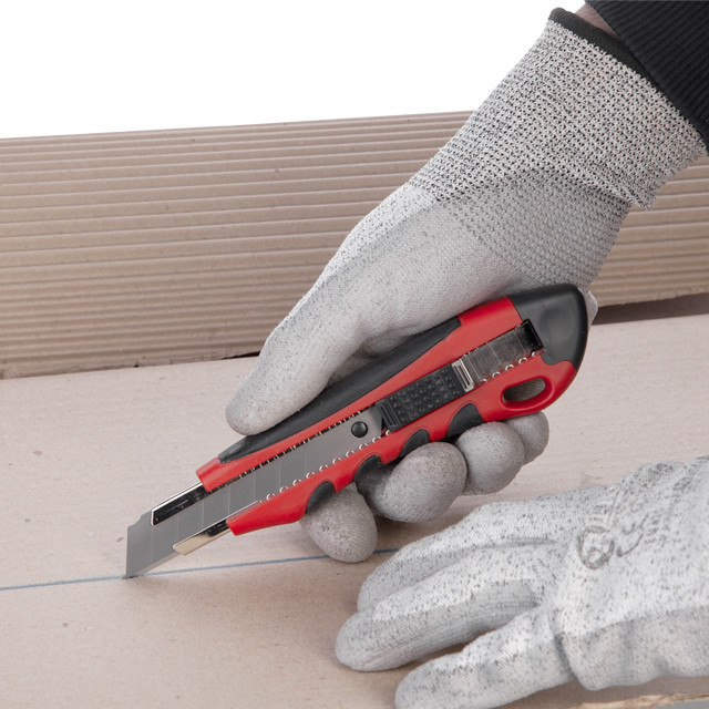 Нож сегментный, 18 мм, металлическая направляющая, противоскользящий корпус, дробилка INTERTOOL HT-0506 Киев - изображение 7