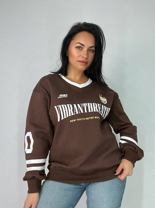 Свитшот женский A-N 25047 оверсайз вырез поло с надписью впереди one size коричневый, коричневый, one size Киев - изображение 9