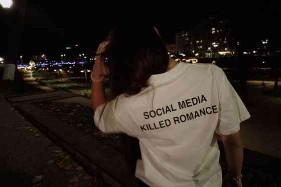 Футболка Social Media Killed Romance Чернівці