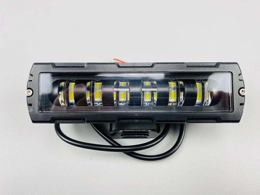Прямокутна протитуманна світлодіодна лампа для позашляховиків фара 30W LED 6 Led діодів 3D лінза 9-32V Мукачево - фото 10