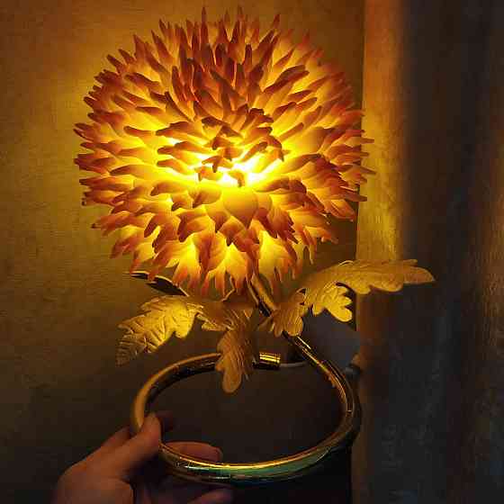 Світильник-нічник "Жовтий жоржин на золоті" Дніпро