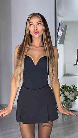 Женский базовый костюм двойка: жакет и юбка-шорты костюмная ткань Одесса