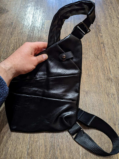 Чоловіча сумка через плечі. Чорна. Кожзам. Київ - фото 1