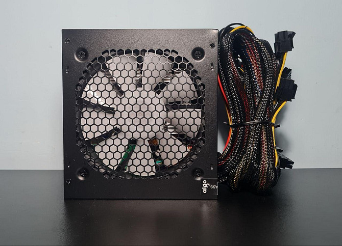 Блок живлення Aigo AK 700W 80 PLUS Bronze Клевань - изображение 3