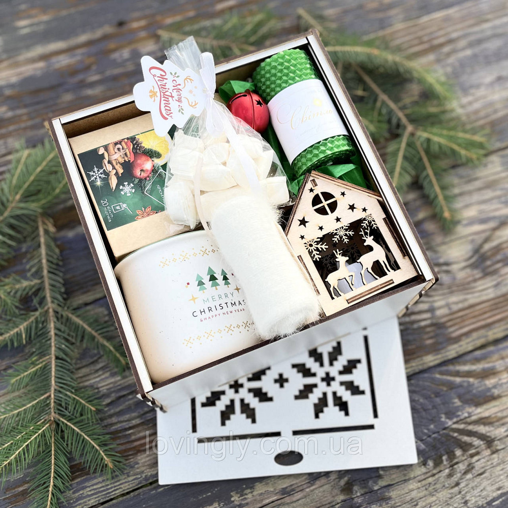 Подарочный набор на Новый год в коробке из дерева: чашка 480 мл, чай, свеча, фонарик, парварда, носки Ирпень - изображение 3