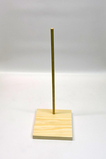 Подставка для кукол 