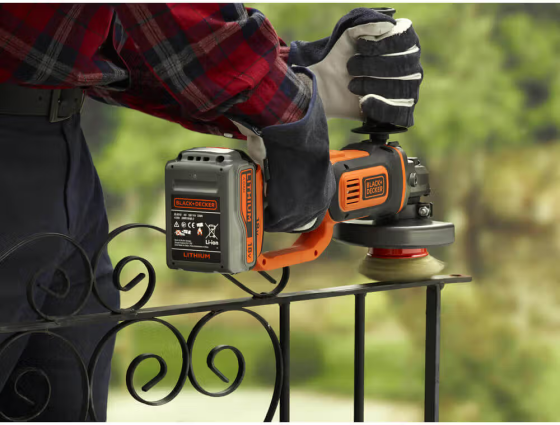 Акумуляторна кутова шліфувальна машина BLACK+DECKER BCG720M1 : з АКБ 18В 4Аh, диск 125 мм (BCG720M1) Київ