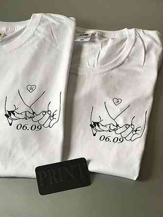 Парні футболки для хлопця та дівчини з датами вашої річниці та ініціативами Чернівці