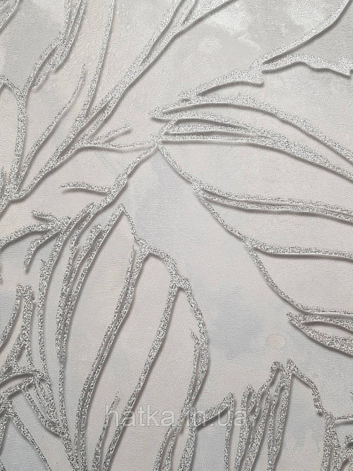 Обои виниловые на флизелине метровые Sintra Edelina листья серебристые на сером Киев - изображение 1