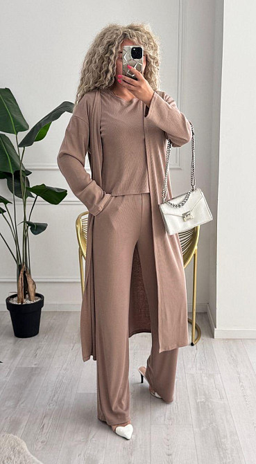 Женский базовый прогулочный костюм тройка: кардиган футболка и штаны трикотажный рубчик Бежевый, 50/52 Одесса - изображение 4