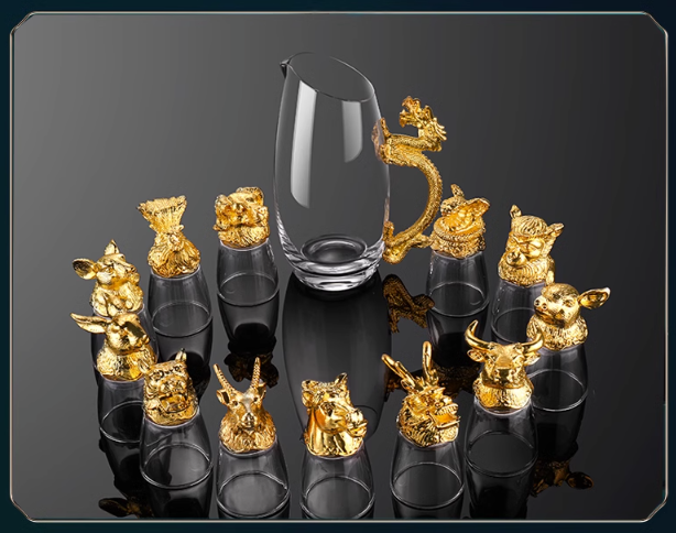 Набор рюмок Китайский гороскоп 30 мл х 12 шт Графин 300 мл в Кейсе Круглый бамбуковый Разнос Золотой Кременчуг - изображение 5