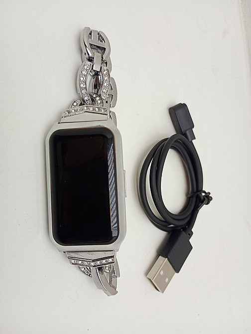 Смарт годинник жіночий G301 Silver (товар вживаний) Луцк - изображение 1