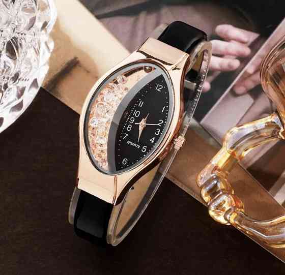 Подарочный набор для женщин: наручные часы, браслет, кольцо, ожерелье и серьги - без подарочной коробки черный Киев