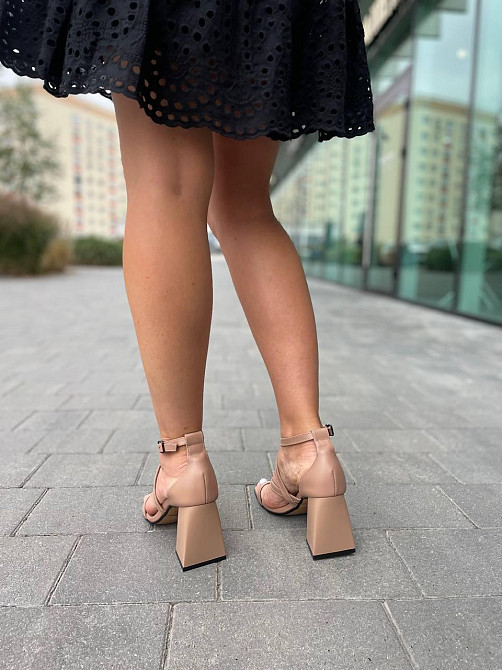 LIRIO Жіночі босоніжки шкіряні капучино, з квадратним носком на підборах LIRIO L0195 р. 35-40 Коломыя - изображение 6