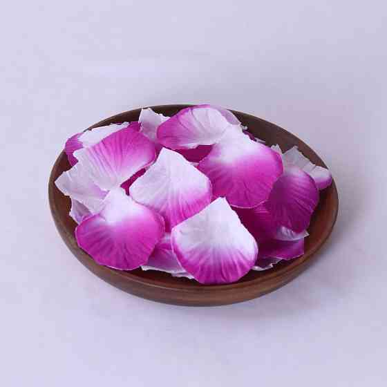 Штучні пелюстки троянд 200 штук 50 на 50 мм біло-фіолетовий Київ