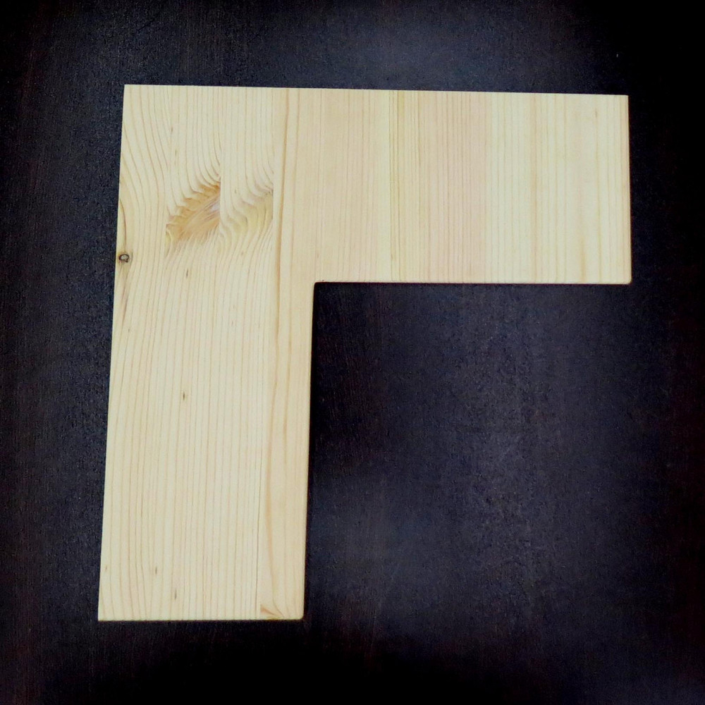 Угловая настенная полка 