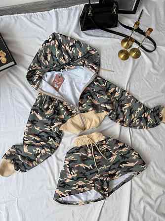 Женский принтованный костюм двойка: укороченная кофта и шорты в милитари стиле петля + рибана Хаки, 46/48 Одесса