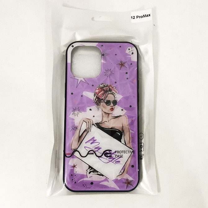 Чохол на Apple Iphone 12 Pro Max дівчина в окулярах. Колір фіолетовий HR-17 Львів - фото 1
