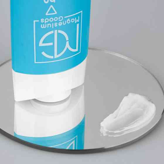 Безсульфатний бальзам для волосся з активним магнієм та амінокислотами HairMag Balsam Magnesium Goods 200 мл Київ