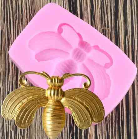 Формочка силиконовая Пчела 59 на 39 мм розовый Киев