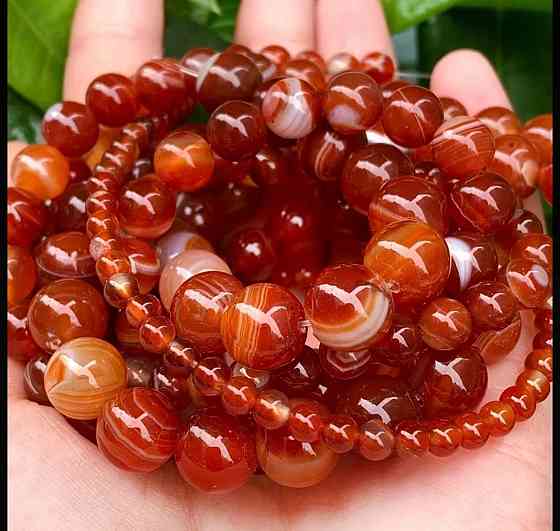 Нить сердолика 10 мм – натуральные бусины из камня для браслетов Киев