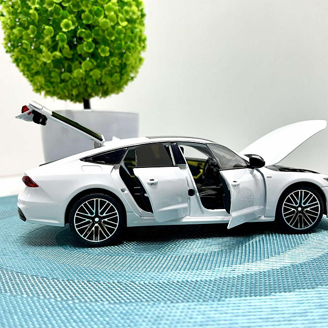 Машинка Audi А7 Авто Експерт металопластик 1:24 звук світло інерція Біла (1904-17) Чернігів - фото 5