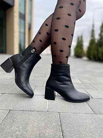 LIRIO Жіночі черевики LIRIO чорні натуральна шкіра 38р.25см 39р.25.5см каблук 7см ( ) Коломия