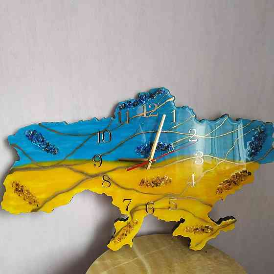 Часы настенные 80*55 из эпоксидной смолы ручной работы 