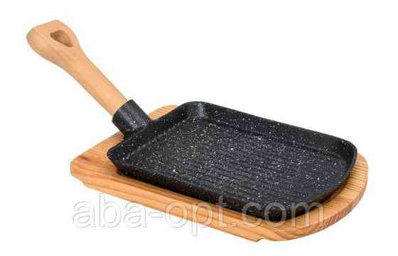 Пательня чавунна на дерев'яній підставці з ручкою 23 х 18 см (шт) Одеса