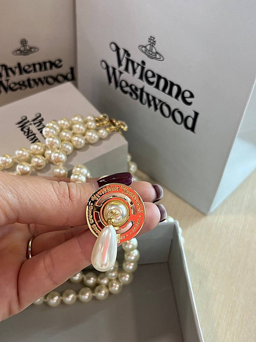 Многорядное жемчужное колье Vivienne Westwood с подвеской сатурн и жемчужной каплей Одесса - изображение 6