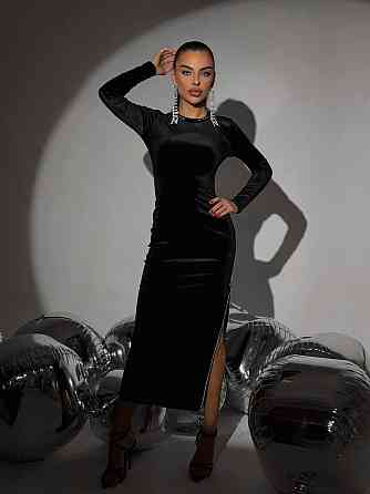 Женское нежное элегантное праздничное платье миди с разрезом королевский бархат Одесса