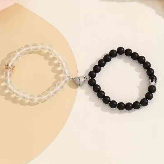 Парные браслеты для влюблённых чёрный и прозрачный – с коронами и светящимся сердечком Киев