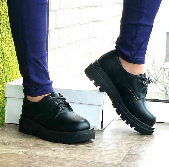 Жіночі Чорні Туфлі Броги Кросівки на Танкетці Оксфорди Шкіряні (розміри: 36,37,38,39,40,41) — 6-26 Дніпро