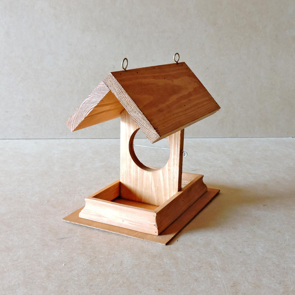 Кормушка садовая для птиц 