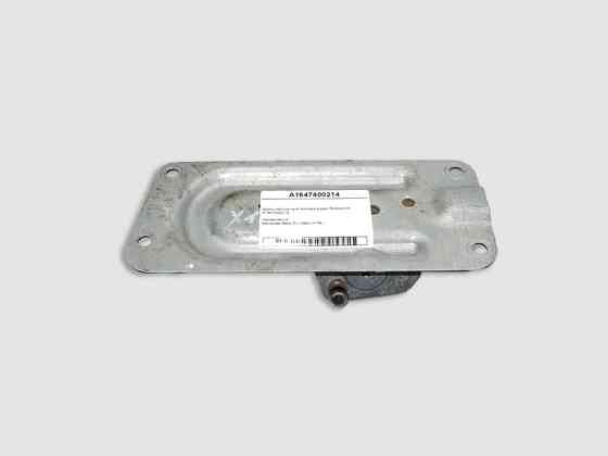 Mercedes-Benz  A1647400214 Кронштейн важеля приводу дверей багажника GL X164 Одеса