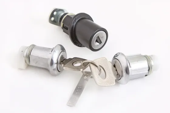 Замок багажника 2111 з циліндрами чорний метал. корпус (2112) Вінниця