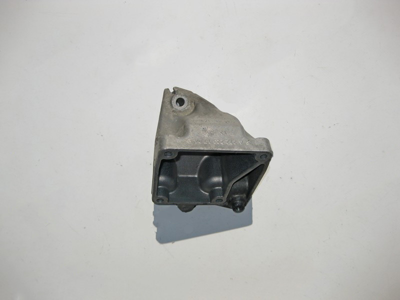 Mercedes-Benz  A2722231704 Кронштейн опори двигуна лівий M272 V6 2.5 3.0 3.5л E-Class W211 Одесса - изображение 3