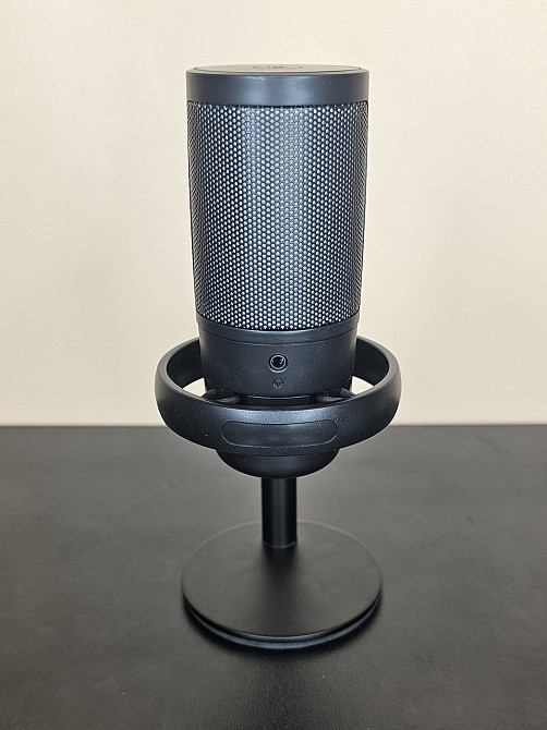 Настільний професійний конденсаторський мікрофон з фільтром та підсвіткою RGB Клевань - фото 3