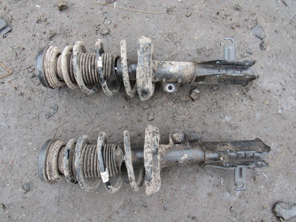 Амортизатор передній (стійка) Opel Insignia Sports Tourer 2009-2013 Ковель - фото 1