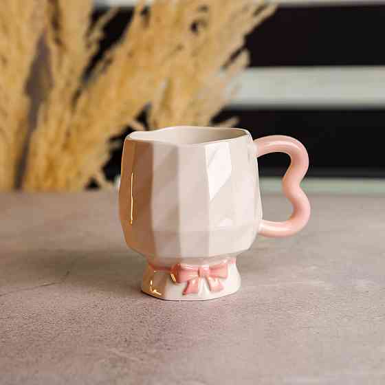 Yiwu Чашка порцелянова на ніжці 400 (мл) оригінальна кружка на подарунок чашка для чаю та кави Коломыя