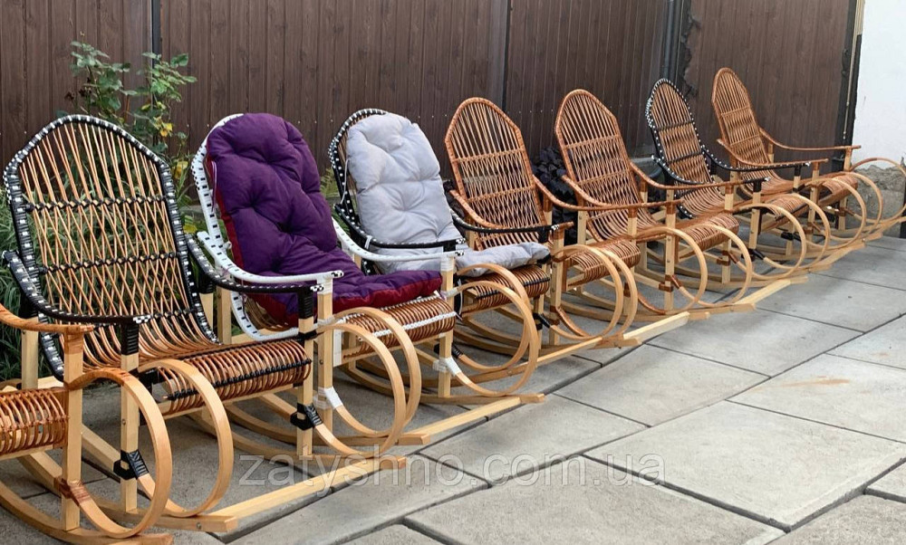 Крісло-гойдалка плетені з ротанга та лози Київ - фото 3