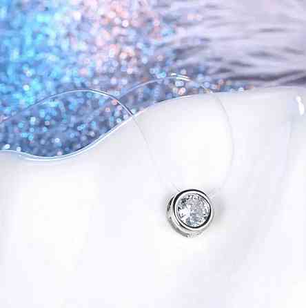 Прозрачное ожерелье-нить с цирконием – стильный невидимый аксессуар Киев